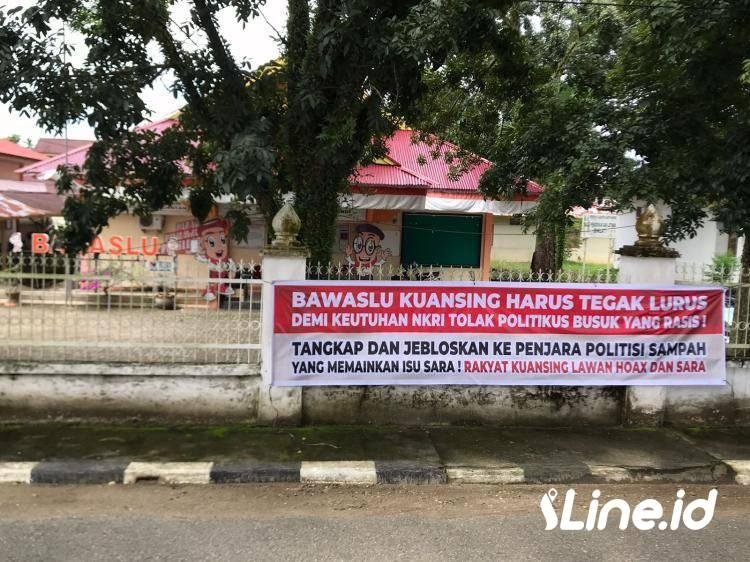 Heboh Spanduk Tolak Sara, Bawaslu Kuansing Diminta Tegas