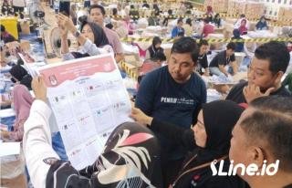 Bawaslu Riau Catat Kelebihan Logistik Pemilu dan Rusak