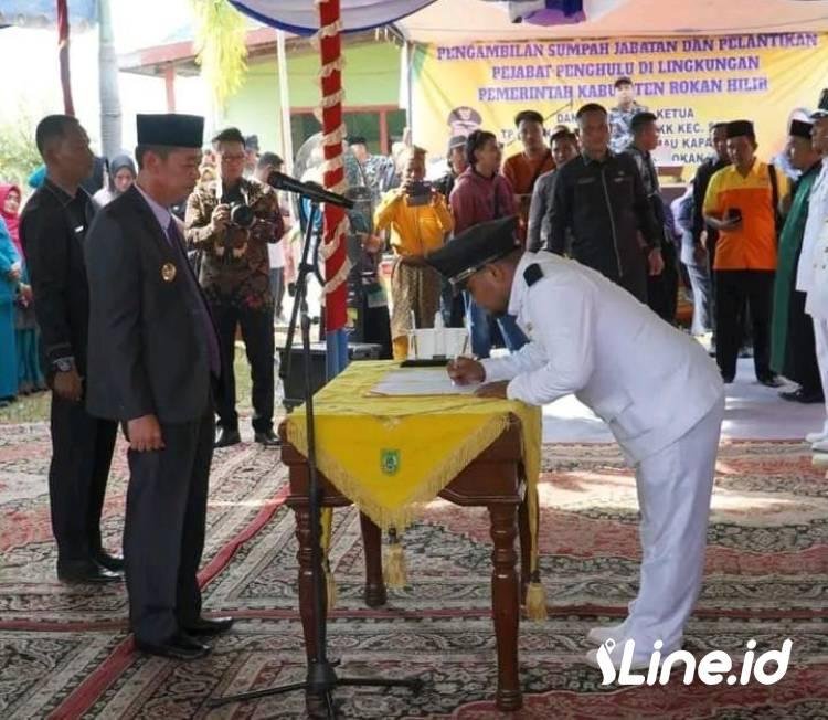 Bupati Rohil Afrizal Sintong Lantik 23 Penjabat Penghulu Dari 5 Kecamatan