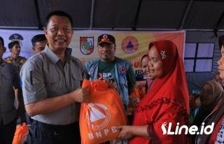 Pemko Pekanbaru Salurkan Bantuan Sembako ke 320 KK Warga Terdampak Banjir 