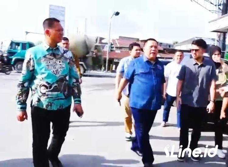 PJ Gubri di Dampingi Sekdako Pekanbaru Indra Pomi Gerak Cepat Tinjau Jalan Yang Rusak