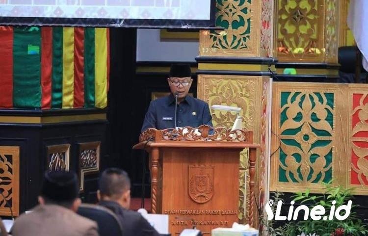 Sekdako Pekanbaru Sampaikan Pandangan Umum Fraksi Terkait LKPJ Tahun 2023