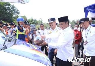 Pj Walikota Pekanbaru Didampingi Kadishub Launching Mobil Operasional Layanan Cepat LPJU Layanan Bus TMP Gratis Bagi ASN