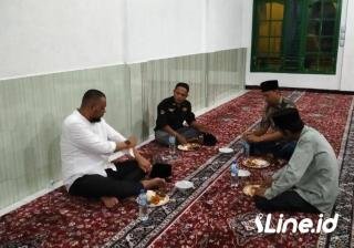 Camat Kulim Menjalin Ukhuwah dan Mencari Berkah di Masjid Paripurna Al-Hidayah