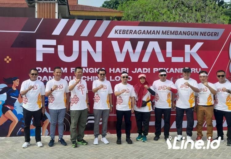 Pj Walikota Pekanbaru Didampingi Sekdako Launching Logo HUT Pekanbaru ke - 240