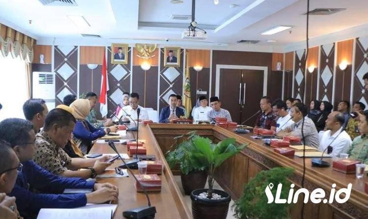 Bahas Persiapan HUT Pekanbaru, Pj Wako Pekanbaru Didampingi Sekdako Gelar Pertemuan Dengan BUMD dan BUMN