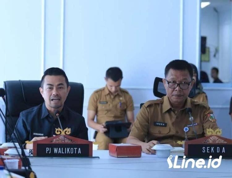 Pj Walikota Pekanbaru Risnandar Mahiwa Atasi Krisis Keuangan dan Tuntaskan Masalah 19 ASN Nonjob