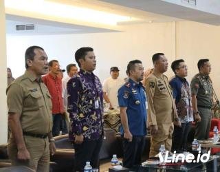 Pj Walikota Pekanbaru Didampingi Kesbangpol Buka Sosialisasi Pendidikan Politik Bagi RT, RW dan LPM Kecamatan Marpoyan Damai dan Bukit Raya