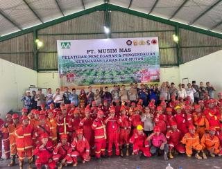 Bersinergi dengan Pemkab Pelalawan, PT Musim Mas Gelar Pelatihan Pengendalian Karhutla