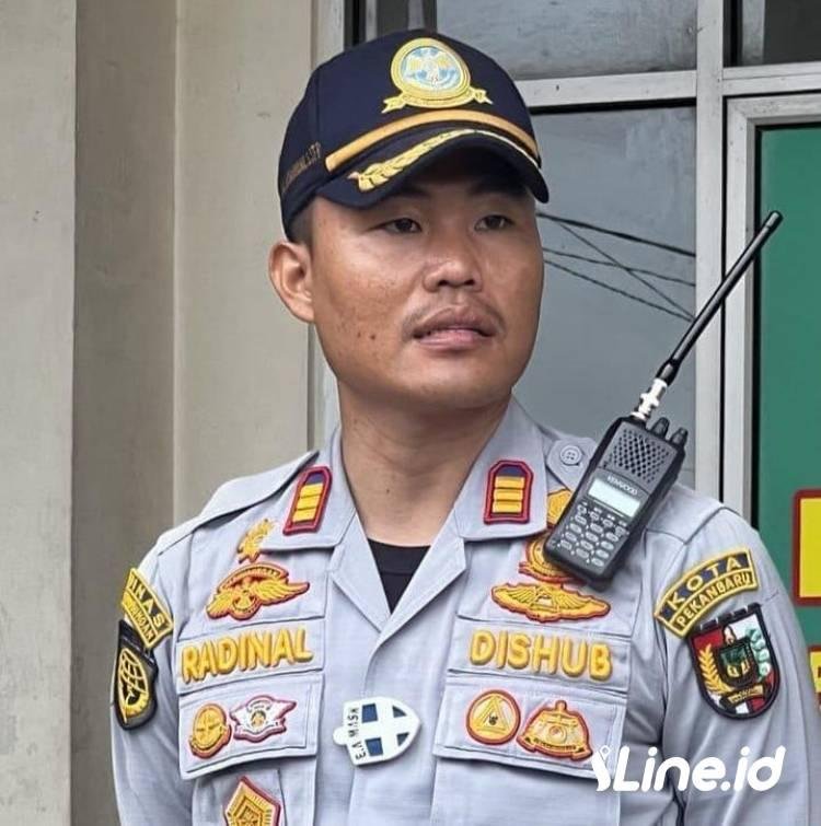 Kepala UPT Perparkiran Dishub Pekanbaru Radinal Munandar Himbau Warga Lapor ke UPT Jika Temukan Jukir Nakal