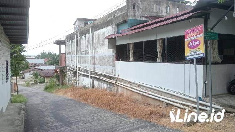 Tak Ada Drainase Jalan Sudirman Gang Aur Kuning Bangkinang Kota, 4 KK Pinta Perhatian Pemerintah dan Wakil Rakyat !