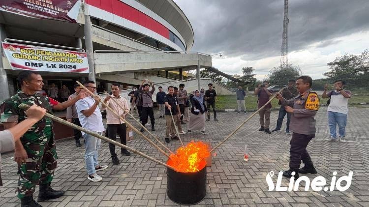 KPU Kampar Musnahkan Sisa Surat Suara Menjelang Pelaksanaan Hari Pemungutan Suara