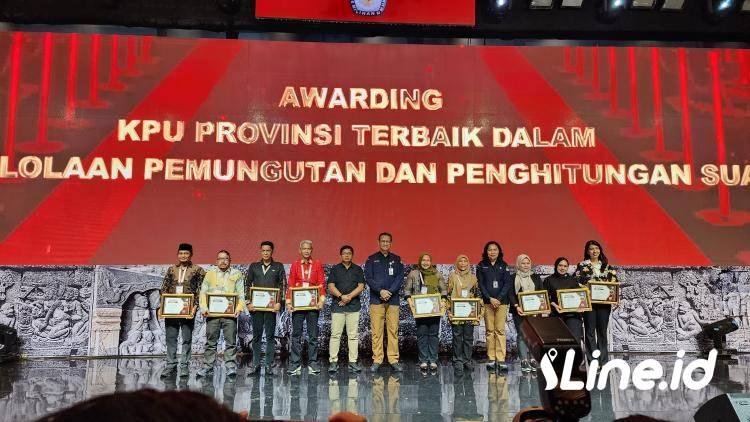 KPU Riau Terima 2 Penghargaan dari KPU RI sebagai Satker Terbaik