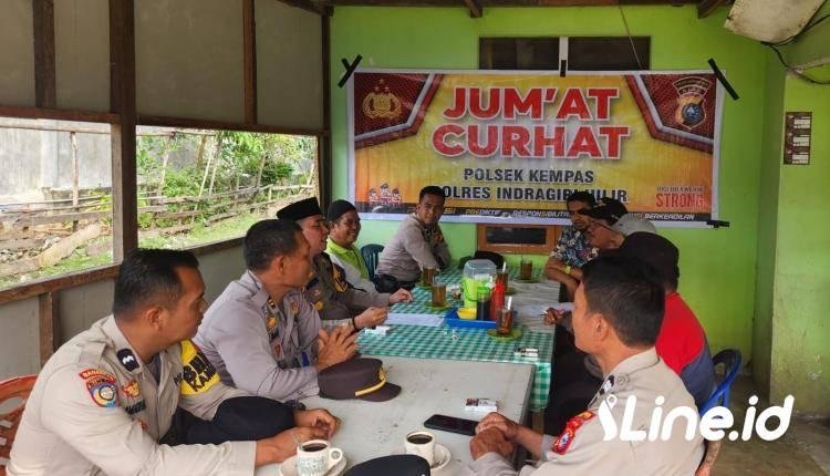 Kapolsek Kempas Jumat Curhat, Wujudkan Kamtibmas Kondusif Jelang Tahun Baru 2025