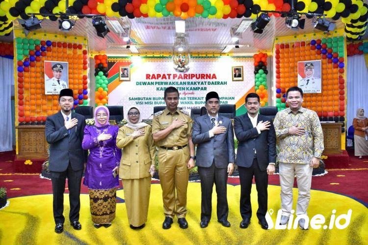 Paripurna Istimewa Warnai Serah Terima Kepemimpinan Kampar 2025–2030