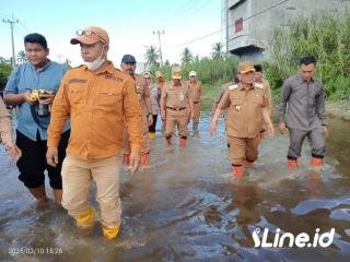 Bupati Bistamam Pantau Langsung Kawasan Rawan Banjir di Bagansiapiapi