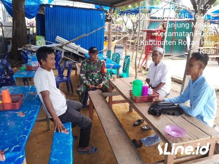 Wujudkan Ketertiban Dan keamanan Wilayah Binaan, Babinsa Koramil 06/TM Kodim 0321/Rohil Laksanakan Komsos