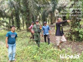 Selalu Berupaya Melakukan Pencegahan, Babinsa Koramil 06/TM Kodim 0321/Rohil Terus Lakukan Sosialisasi  Dan Patroli