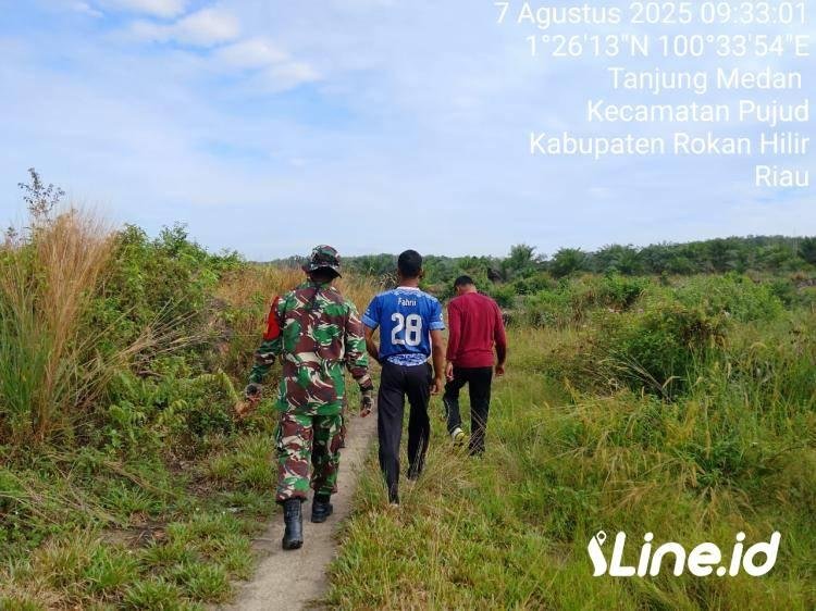 Berikan Pemahaman Kepada Warga Bahaya Dari Membakar (Karhutla), Babinsa Koramil 0321-06/TM Rohil Sosialisasikan