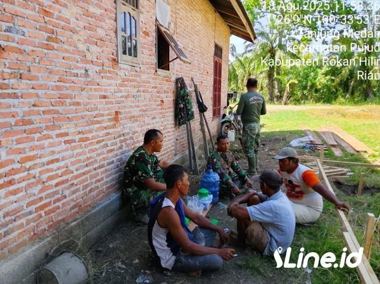 Selalu Aktif Ditengah Tengah Masyarakat, Babinsa Kormail 0321-06/TM, Ajak Warga Menjaga Ketertiban Dan Keamanan