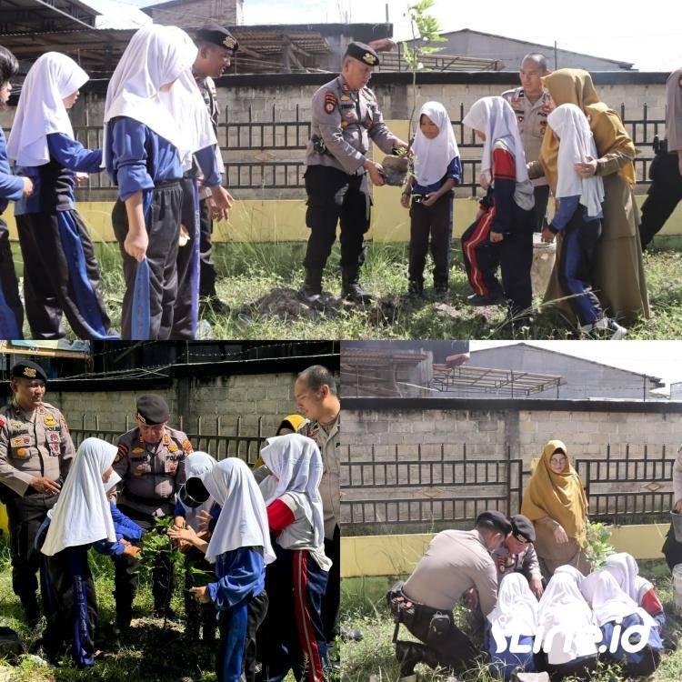 Sat Samapta Polres Rohil Laksanakan Sosialisasi Green Policing dan Tanam Bibit Pohon di Lingkungan SD N 015 Banjar Xll
