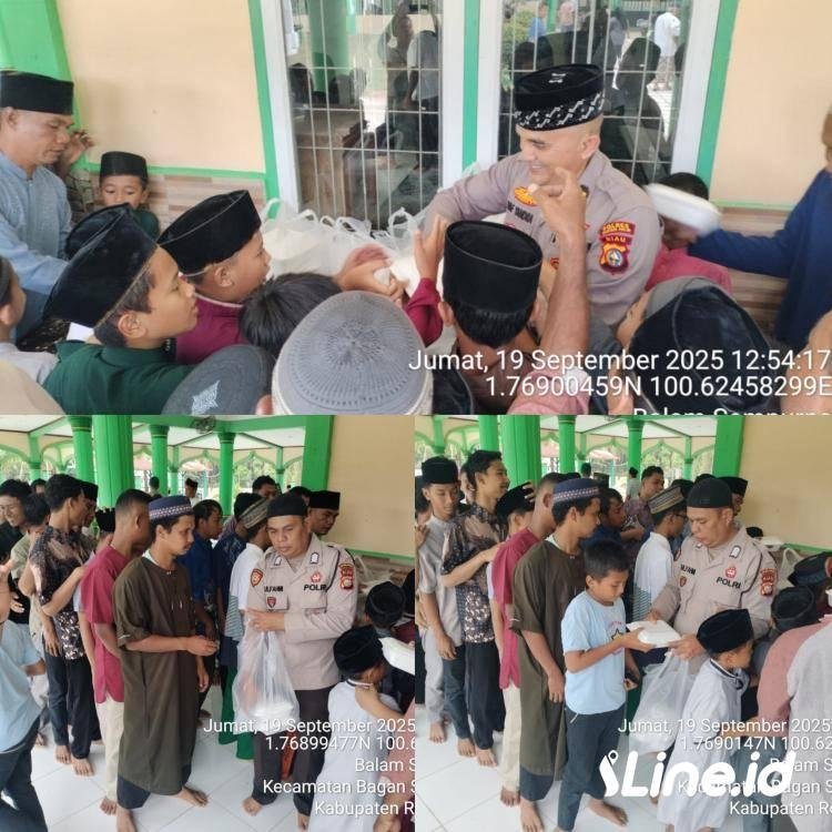 Usai Laksanakan Sholat Jumat Berjamaah, Kasikum Polres Rohil Berbagi 200 Paket Nasi Kotak Dimesjid Nurul Hidayah Balam