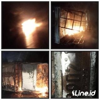 Diduga Bermuatan BBM Pertalite, Satu Unit mobil Isuzu Traga Mengalami Kecelakaan tunggal Dan Terbakar