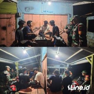 Datangi perkumpulan Remaja, Personil Koramil 0321-06/TM Rohil Dan Ormas FKPPI Cegah Aksi Premanisme