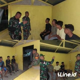 Patroli Siskamling Terus Ditingkatkan, Personil Koramil 0321-06/TM Rohil Datangi Tempat Perkumpulan Remaja