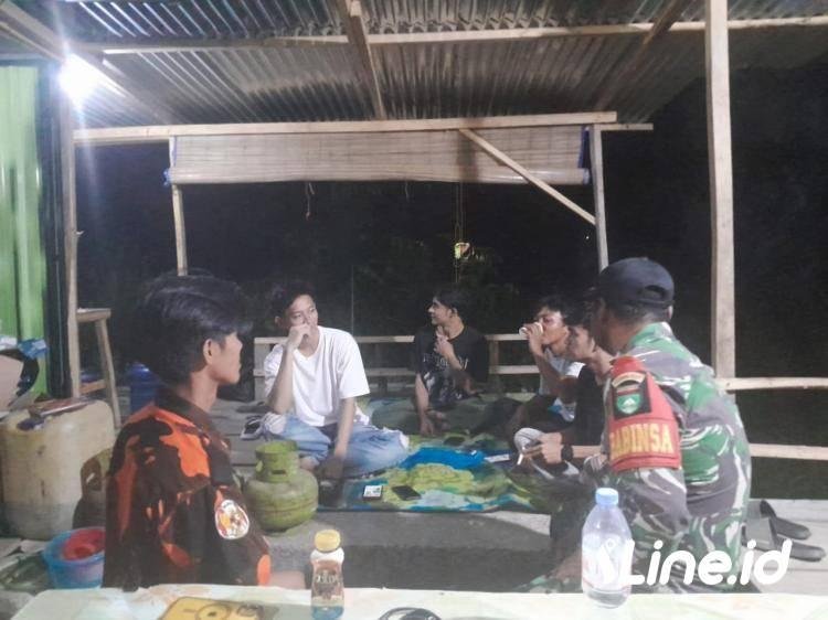 Berikan Kenyamanan Kepada Warga, Personil Koramil 0321-06/TM Rohil Dan Ormas PP Lakukan Patroli Bersama