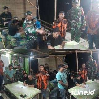 Tingkatkan Kebersamaan Dalam Menjaga Ketertiban Warga, Personil Koramil 0321-06/TM Rohil Dan Ormas PP Patroli Malam