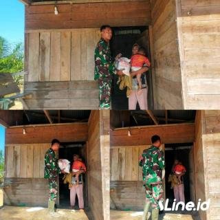 Antarkan Paket Sembako, Babinsa Koramil 0321-06/TM Rohil Tunjukkan Kepedulian Kepada Warga Binaan