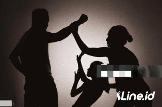 OKNUM PEGAWAI KUA DIDUGA LAKUKAN PENGANIAYAAN TERHADAP WARGA IBU DAN ANAK: KEJADIAN LAMBAT DITANGANI, APH DIUJI !