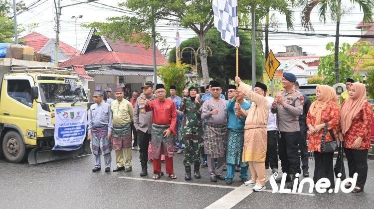 Bupati Rohil H. bistamam Lepas Bantuan Kemanusiaan untuk Korban Bencana Alam Sumbar, Sumut, dan Aceh