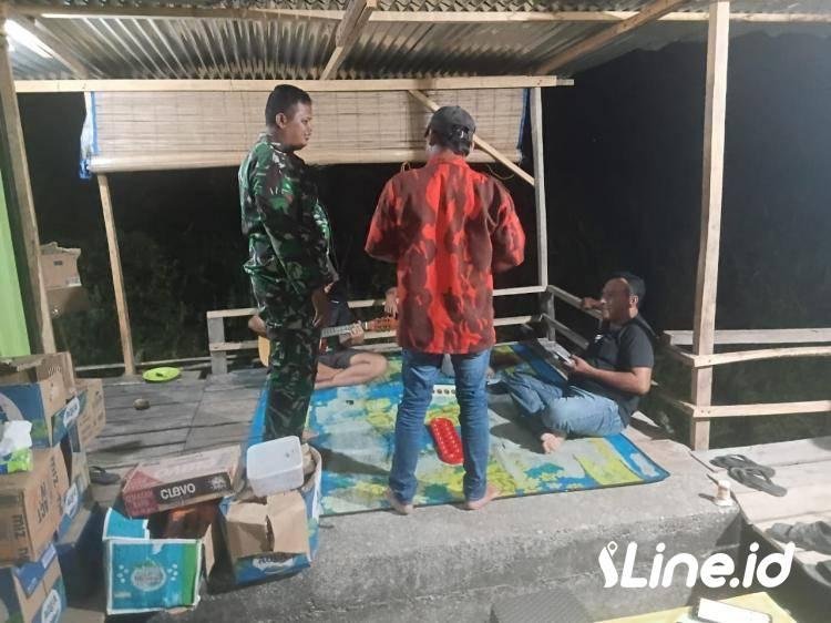 Libatkan Pemuda Setempat, Personil Koramil 0321-06/TM Rohil Dan Ormas PP Hidupkan Kembali Pos Ronda Malam