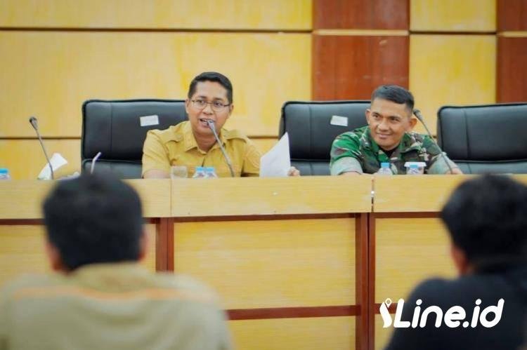 Jalan Lintas Manggala Jhonson Pujud Rusak Parah, Wabup Jhony Charles Instruksikan Perusahaan Keroyokan Lakukan Perbaikan