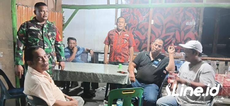 Memperkuat Koordinasi Antar Unsur Keamanan Wilayah, Personil Koramil 0321-06/TM Rohil Dan Ormas PP Rutin Lakukan Patroli Malam