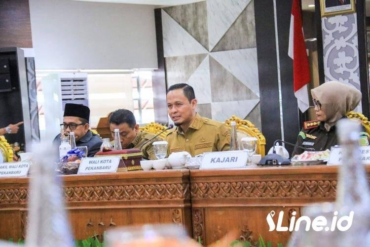Pemko Pekanbaru Bersama Forkopimda Siapkan Penertiban Kabel Semrawut
