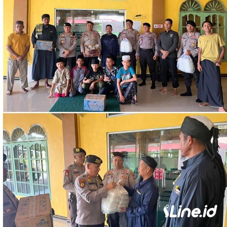 Ramadhan Penuh Keberkahan, Sat Samapta Polres Rohil Berbagi Pulahan Takjil Dimasjid Baitur Rahim Kelurahan Cempedak Rahuk