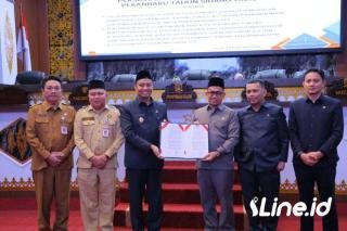 Wawako Markarius Hadiri Paripurna DPRD Pekanbaru Bahas Ranperda Investasi dan APBD 2026