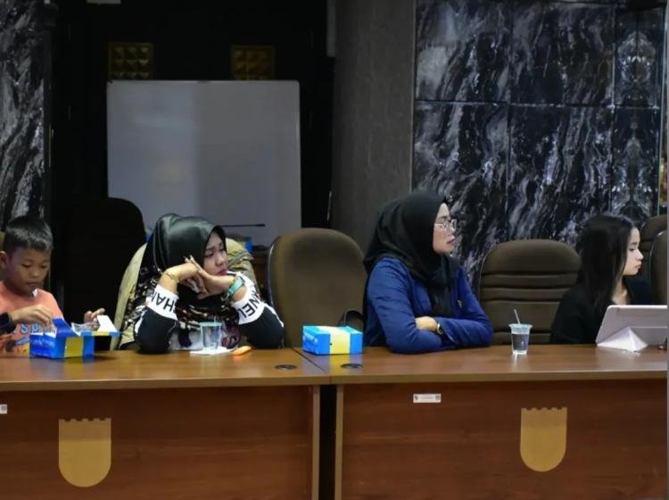RDP Komisi III DPRD Pekanbaru Jadi Ruang Mediasi Guru dan Wali Murid