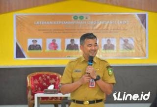 LKO FEB Unilak Hadirkan Kepala Kesbangpol Riau Bahas Etika Kepemimpinan