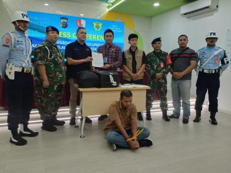 Petugas Gabungan Tangkap 1 Kg Sabu di Bandara SSK II Pekanbaru