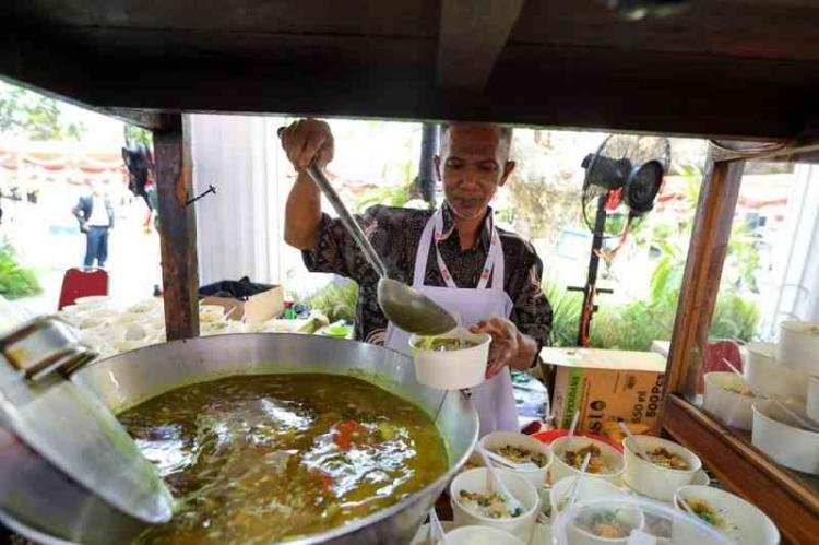 Jamuan Rakyat Meriahkan HUT ke-81 RI, UMKM Kebagian Berkah