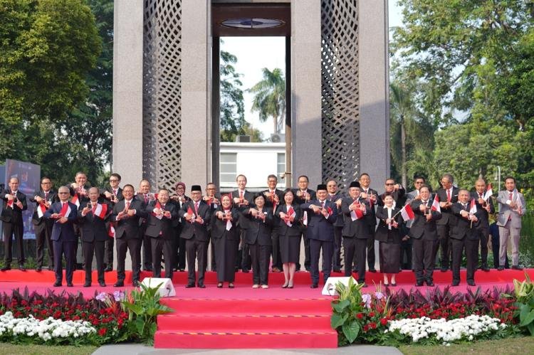 BI Luncurkan Kartu Kredit Indonesia dan Perluas MDR QRIS 0 Persen