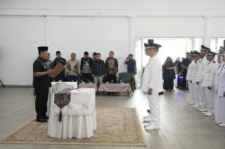 Jabatan Pj Kades Harus Adalah Amanah Besar, Plt Bupati Kuansing Lantik 22 Pj Kades