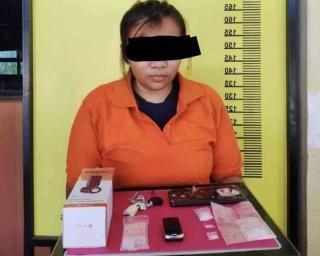 Perempuan 22 Tahun Ditangkap Polisi, Diduga Edarkan Sabu di Lirik