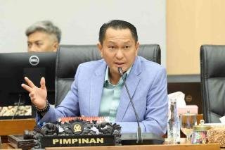 Komisi XII DPR Dorong Pengembangan PLTS hingga 100 GW pada 2034