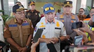 Tiba di Ende Mendagri Tito: Prioritas Evakuasi, Listrik, dan Akses Jalan
