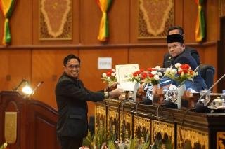 DPRD Riau Sampaikan Pandangan Ranperda tentang CSR Perusahaan 